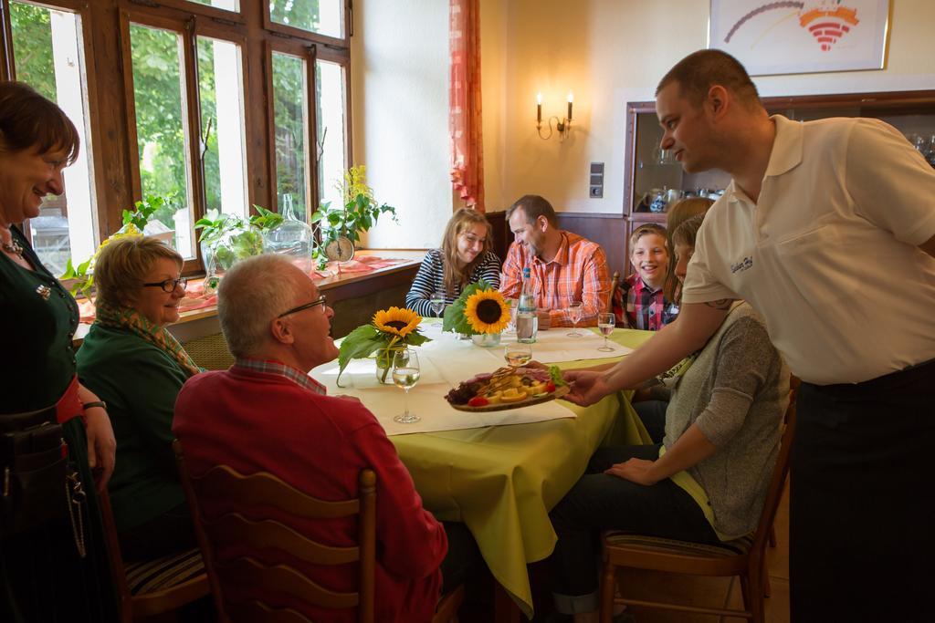 Hotel Leyscher Hof Leutesdorf Buitenkant foto