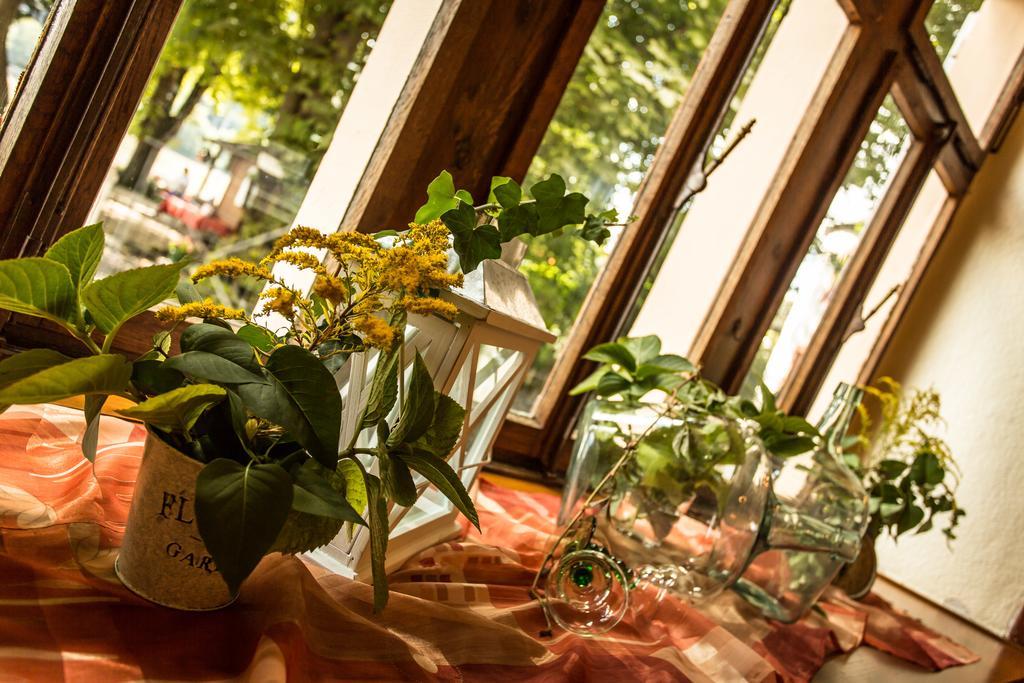 Hotel Leyscher Hof Leutesdorf Buitenkant foto
